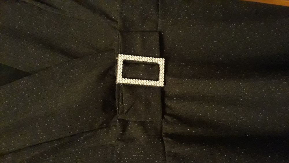 Черна елегантна рокля