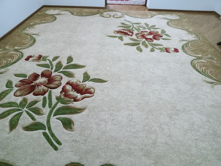 Продам ковер 40000