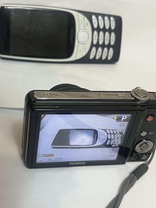 Olympus D-720 14 Mpx 10x zoom optic , metalic, foarte bun