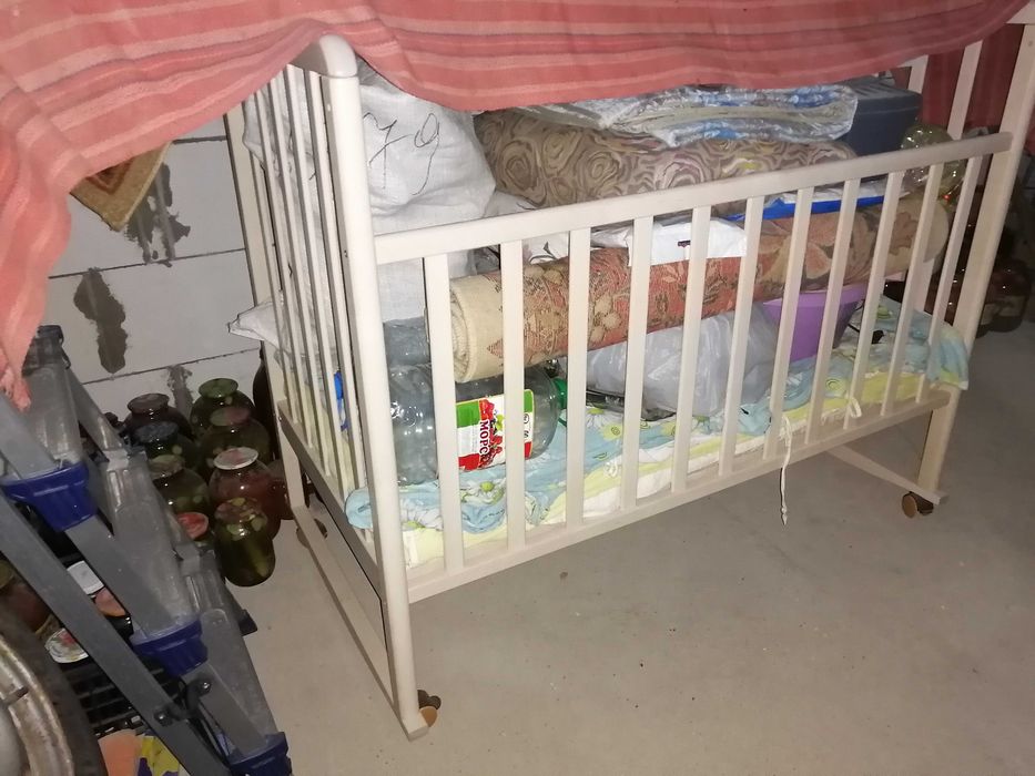 Продам детскую кроватку