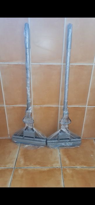 Mop cu burete și coada gri