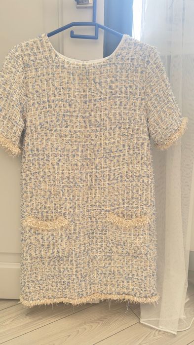 Продам платье брендовое