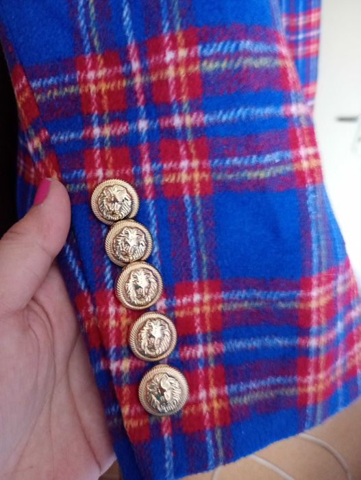 Дамски блейзер  в цветно каре