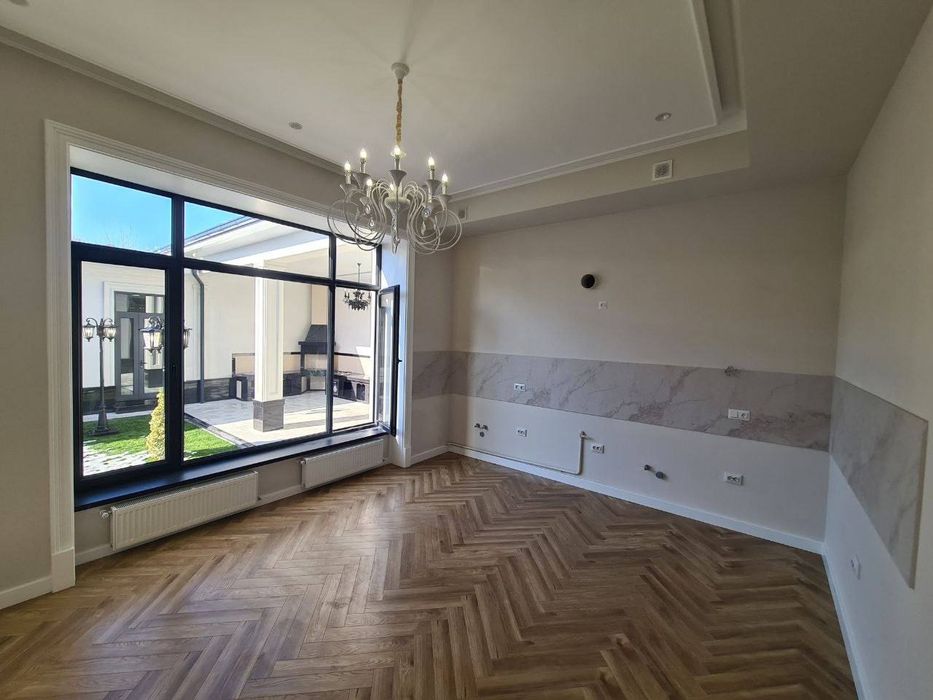 Никитина Б.И.Й. метро Новый Евро Дом Участок