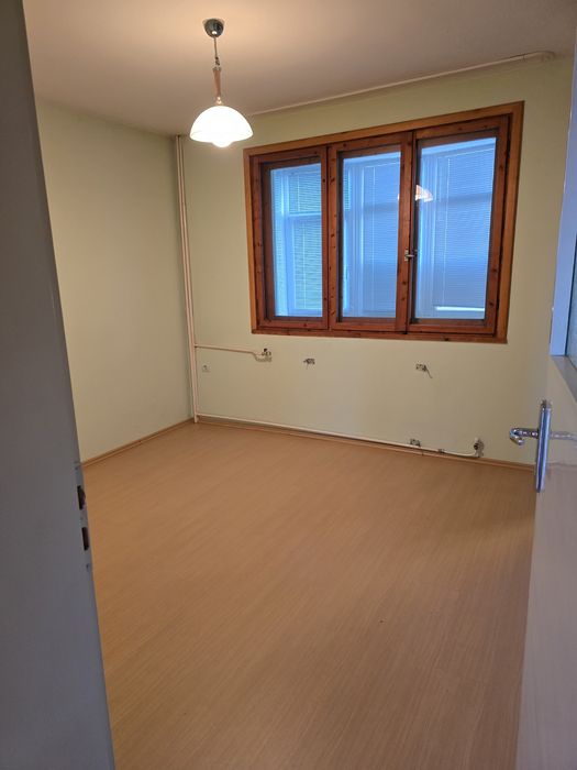 Продава се Многостаен апартамент в Плевен, 9-ти квартал - 106 кв.м за 1180 €/кв.м - Снимка #9