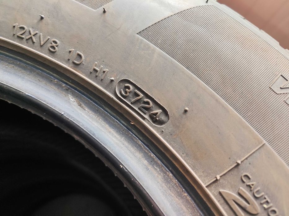 2бр.зимни гуми 235/65/16C Hankook