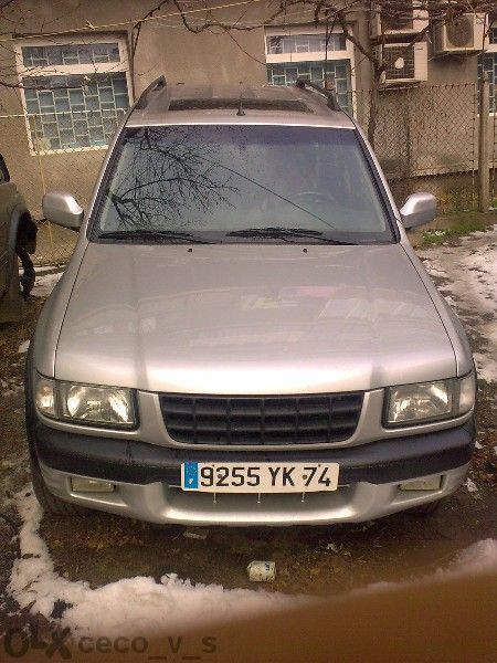 Опел фронтера на части.