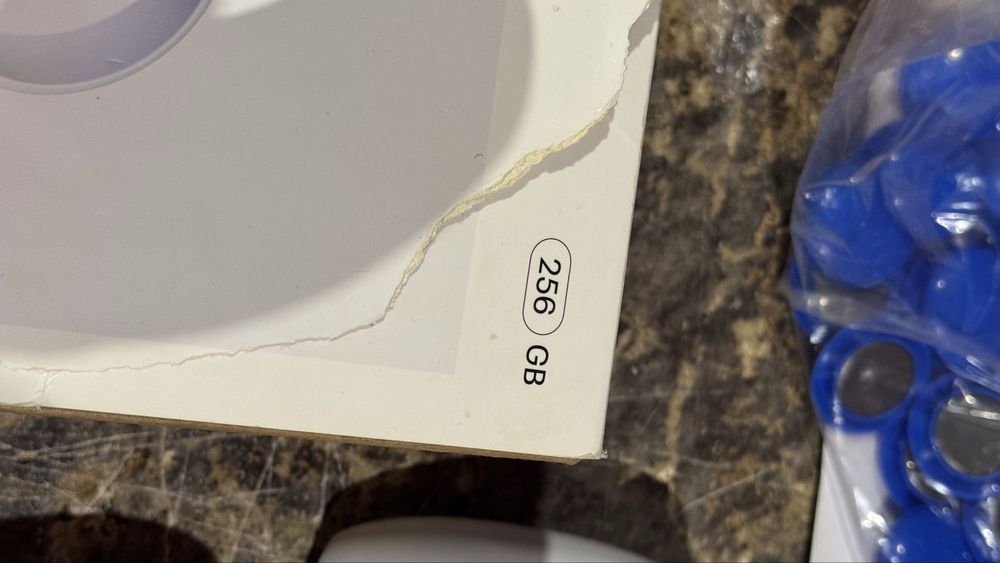 Продам Oculus Quest 2 256 очки виртуальной реальности