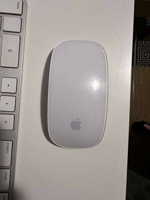 Apple iMac 27″ 2014–32GB RAM(sau schimb cu un iph 15 pro white )