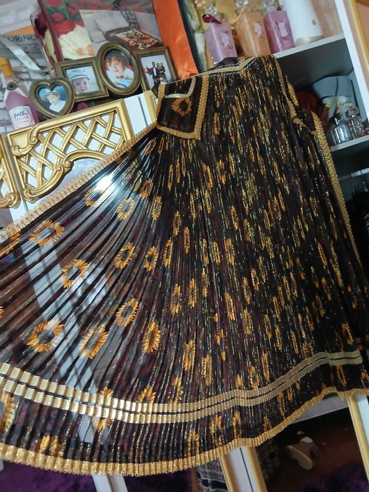 Fuste si bluzepentru dansuri tiganesti