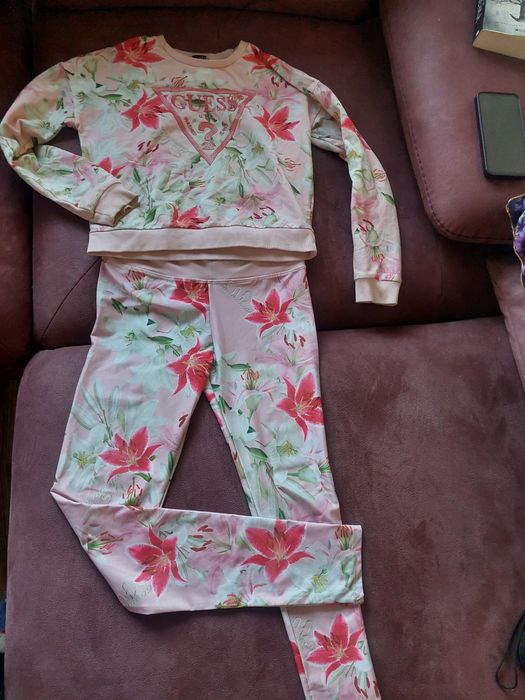 Сет от 4 части Guess р-р 12-14год.