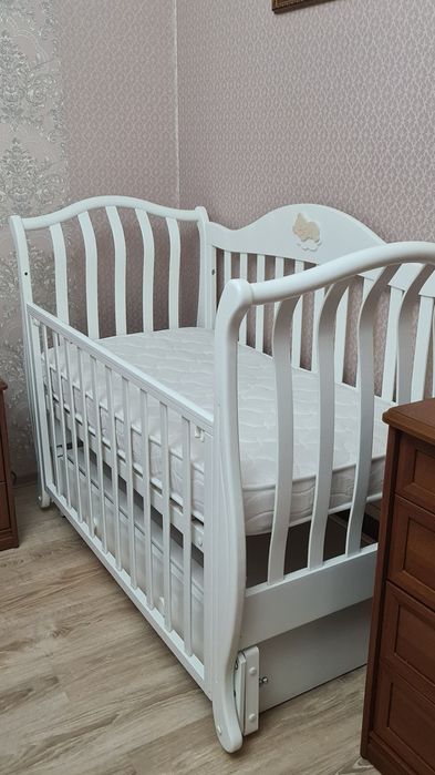 Детская кроватка, дерево