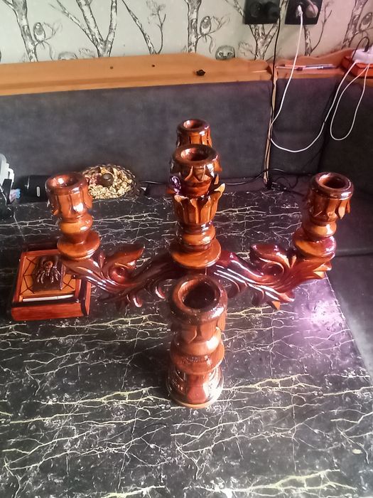 Подсвечник резной