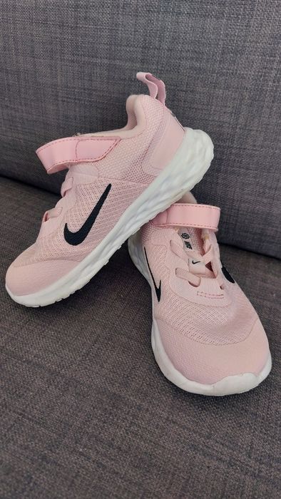 Бледо розови маратонки за момиче 26