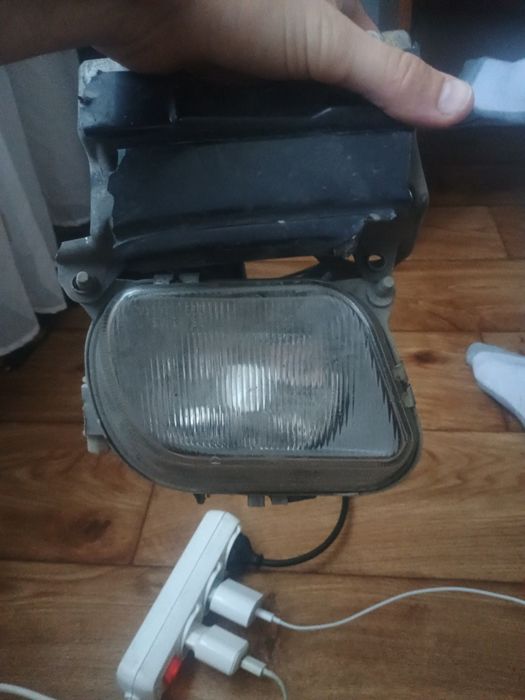 Продам туманку Мерседес w210