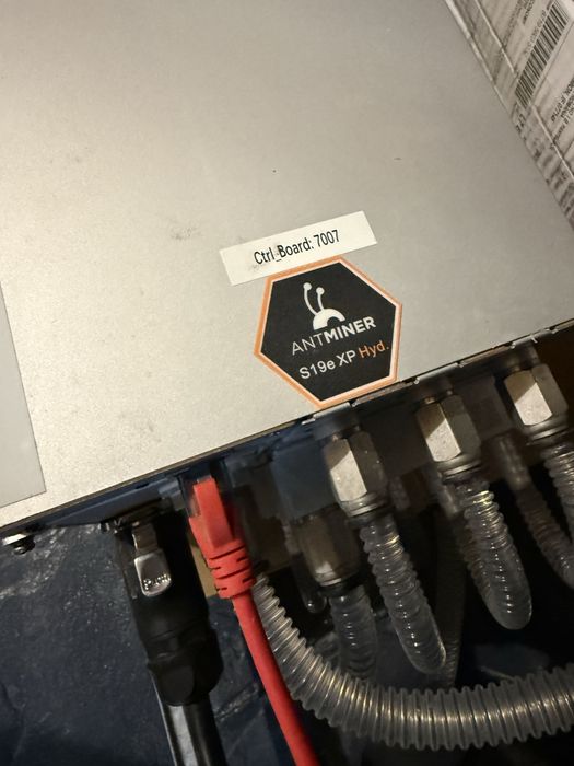 Antminer s19e XP Hydro 251TH + sistem de racire 12kw m2 pt 2 unitati , solutie la cheie