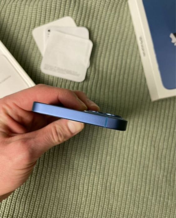 iPhone 13 128Gb с гарантией