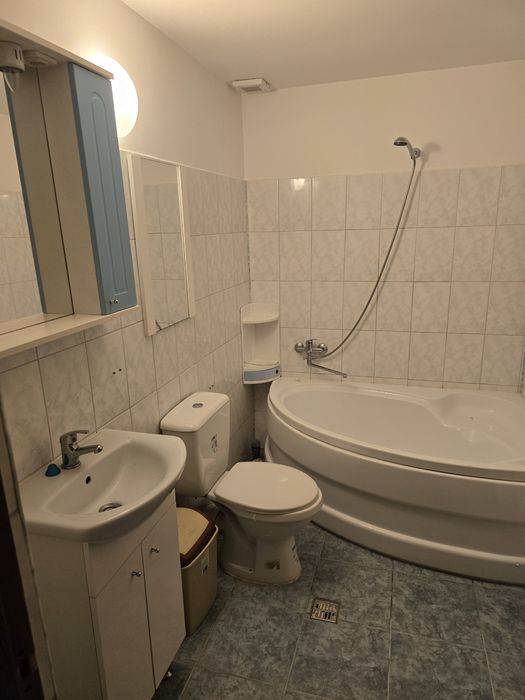 Garsonieră de vânzare