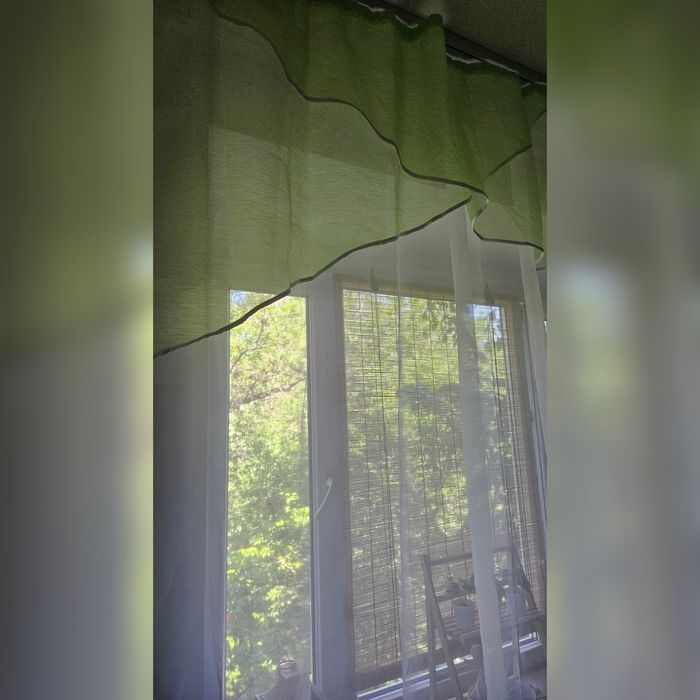 Штора с ламбрекеном на кухню