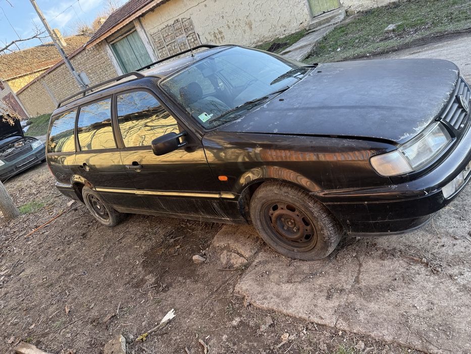 VW passat b4 1.8i САМО НА ЧАСТИ