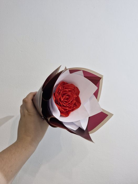 Роза из атласных лент
