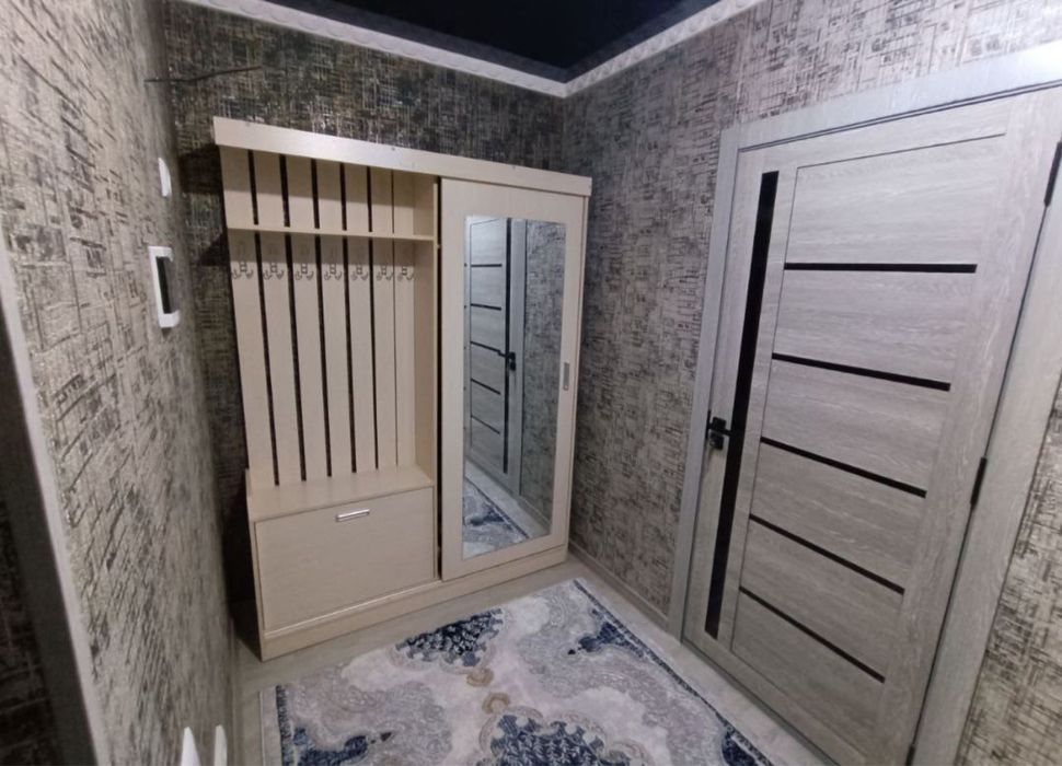 1 xonali kvartira srochna ijaraga beriladi.