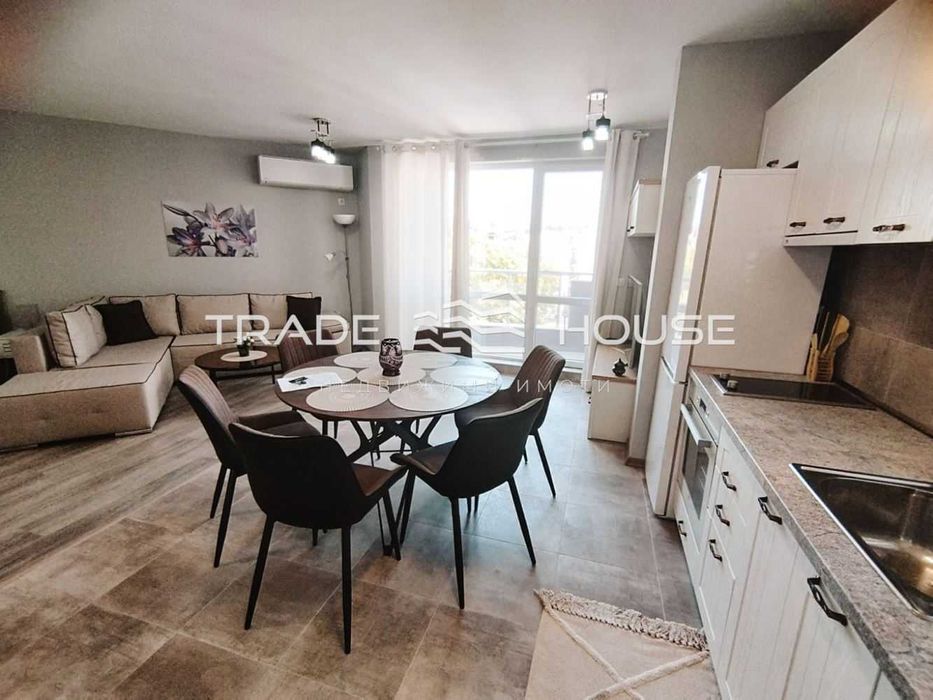 Дава се под наем Едностаен апартамент в Пловдив, Център - 40 кв.м за 400 € - Снимка #1