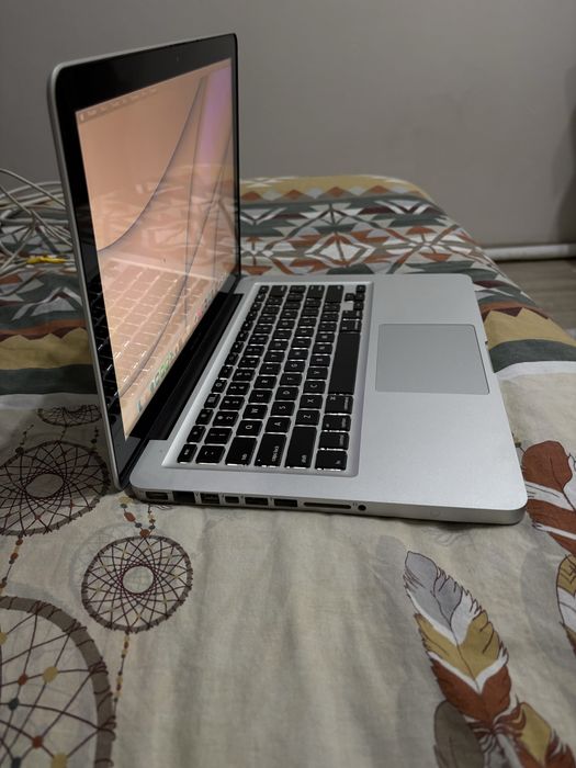 Macbook pro 13, Early 2011