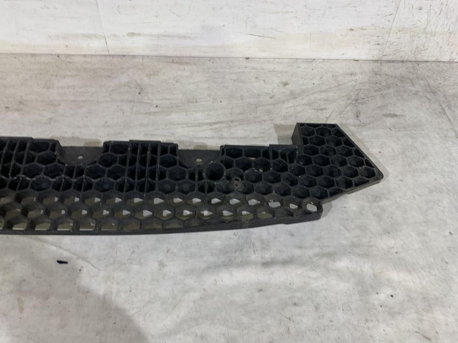 Inchidere inferioara Bara fata, Hyundai IX20, 2012, 2013, 2014, 2015, 2016, 2017, 2018, cod origine OE 86571-1K000.