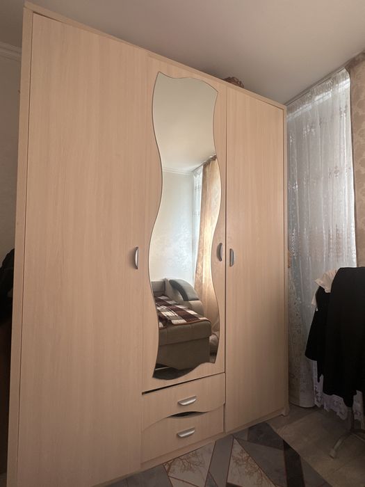 Продам шифоньер б/у