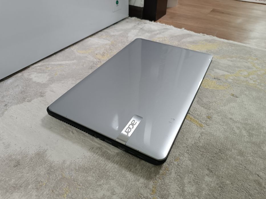 НОУТБУК Acer i5 / 17.3" Windows 10.