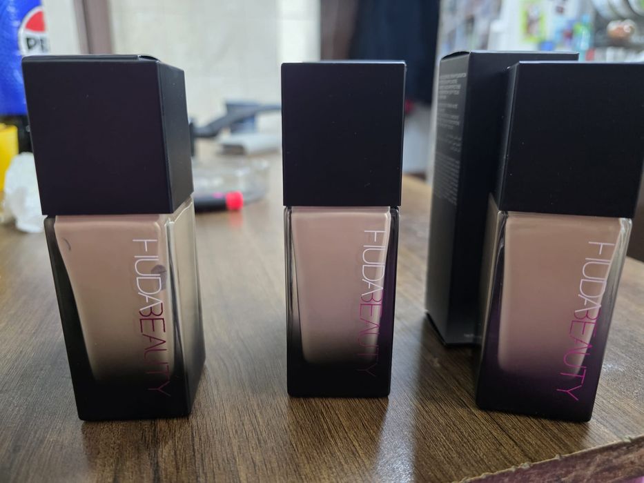 Fond de ten Huda Beauty