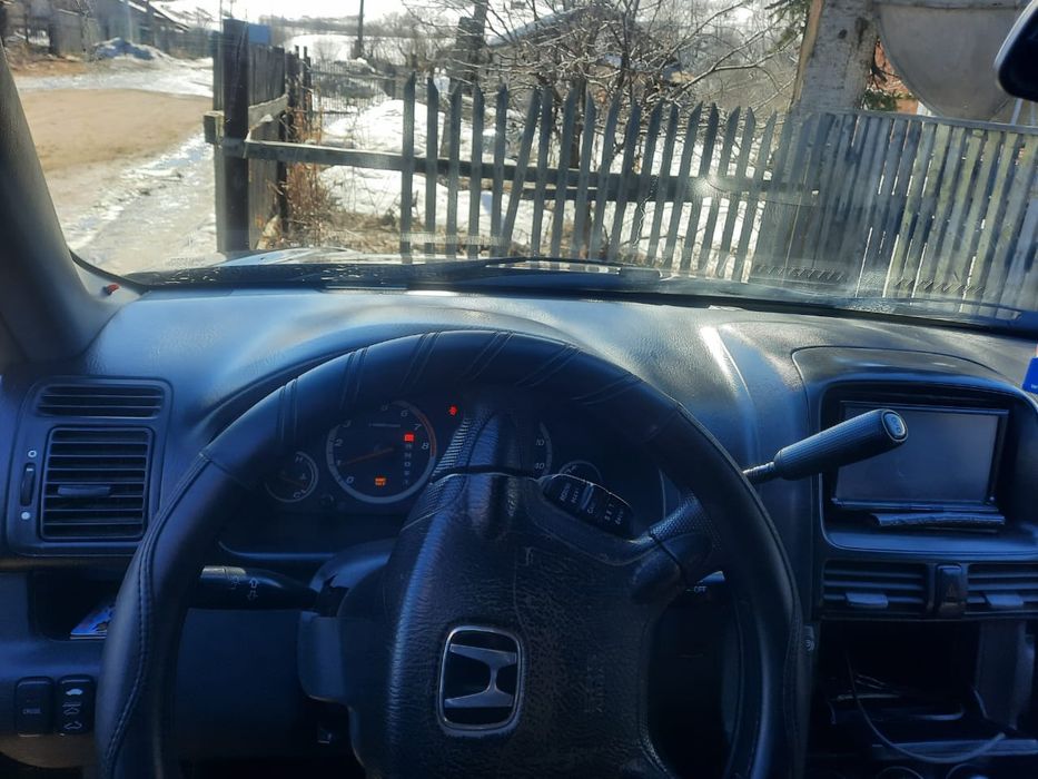 Продам машину HONDA- CR- V