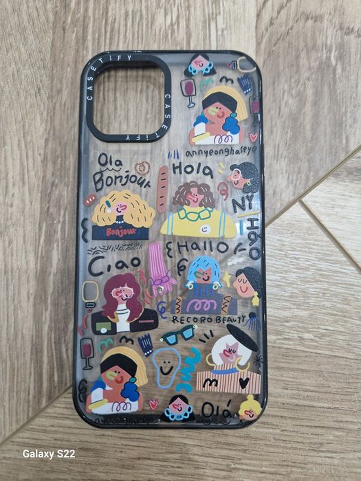 Продам чехлы на айфон 12 про макс