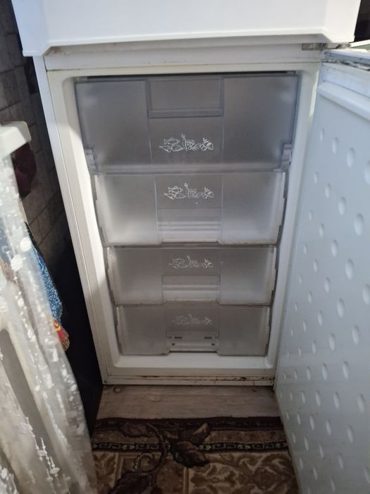 Продам холодильник Веко