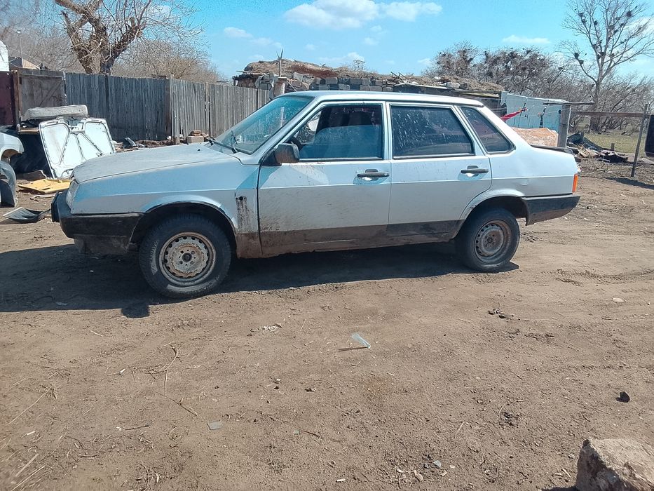 Продам ваз 21099
