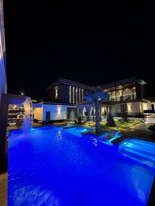 Дача сотилали 5 сотих, 7хона, 1хол, кухня летний и Зимний