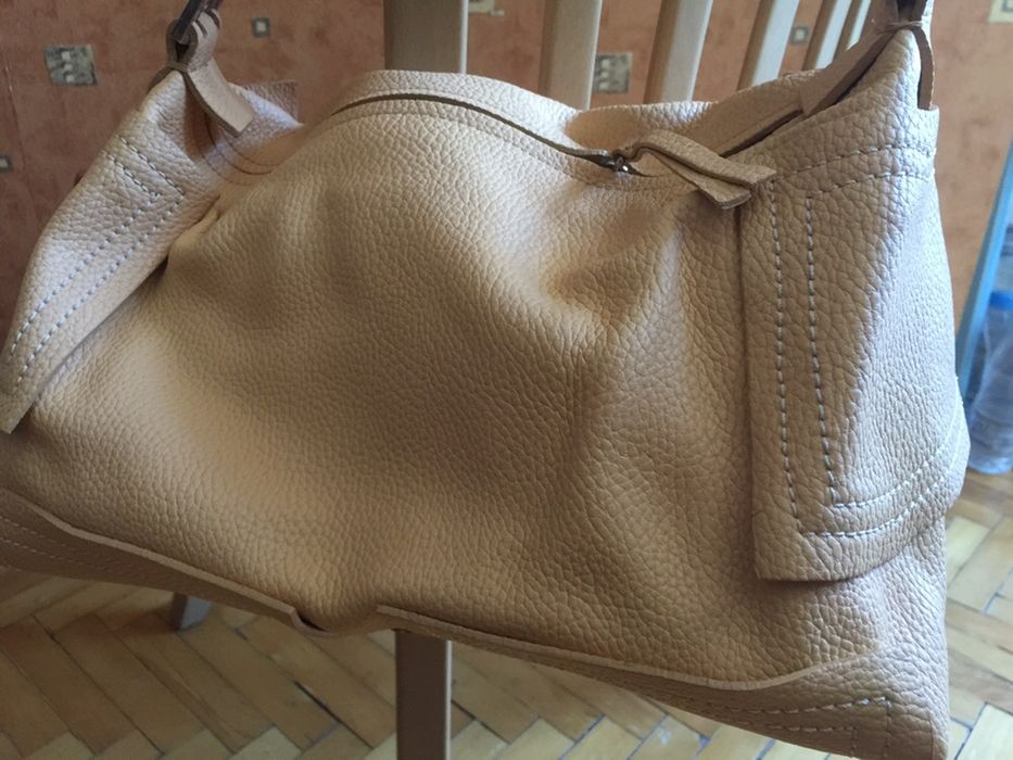 Чисто нова чанта, естествена кожа.