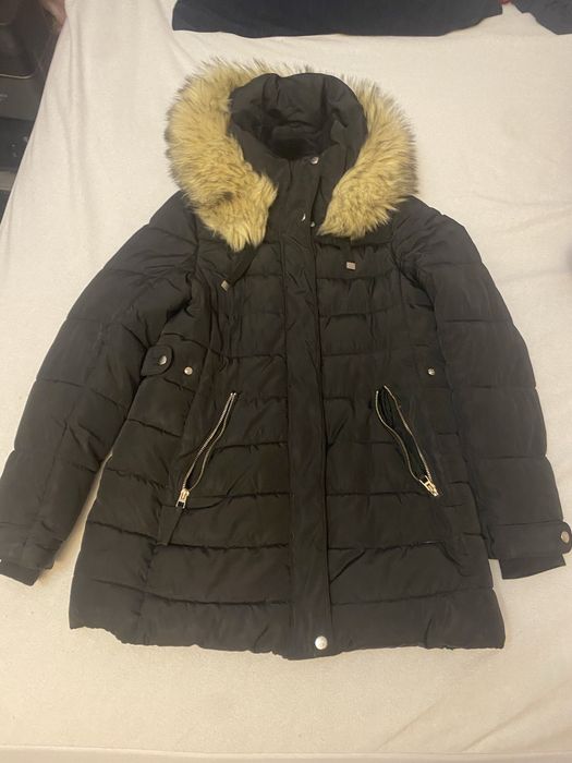 Vand geaca iarna Zara, stare foarte buna