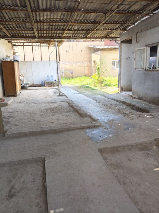 Уй сотилади.коплонбек таможния йолли юзи