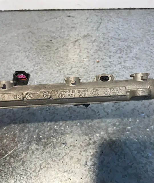 Rampa injectoare 036 133 319 036 133 319 Volkswagen VW Golf 2000