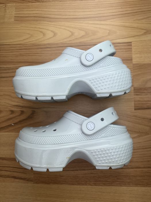 Crocs stomp high shine