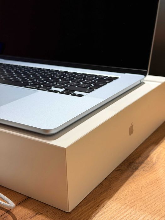 MacBook Air M4 15.3” - 16GB/512GB