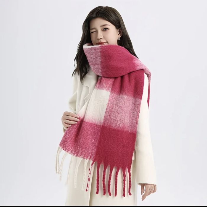 Малиновый комплект шапка с шарфом