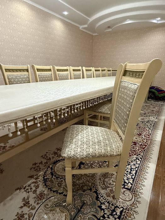 Стол,орындық жақсы жағдайда,таза