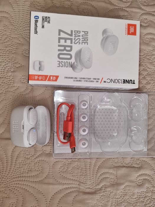 Слушалки JBL TUNE130NC