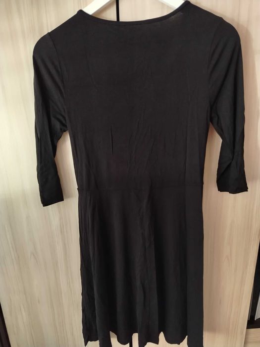 Рокля черна къса