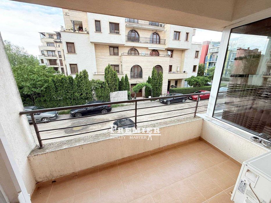 Продава се Тристаен апартамент в Бургас, Акациите - 102 кв.м за 922 €/кв.м - Снимка #13