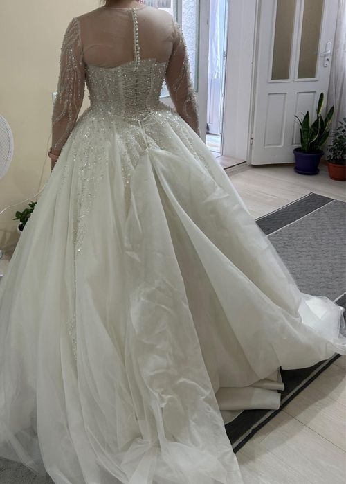 Булчинска рокля с перли