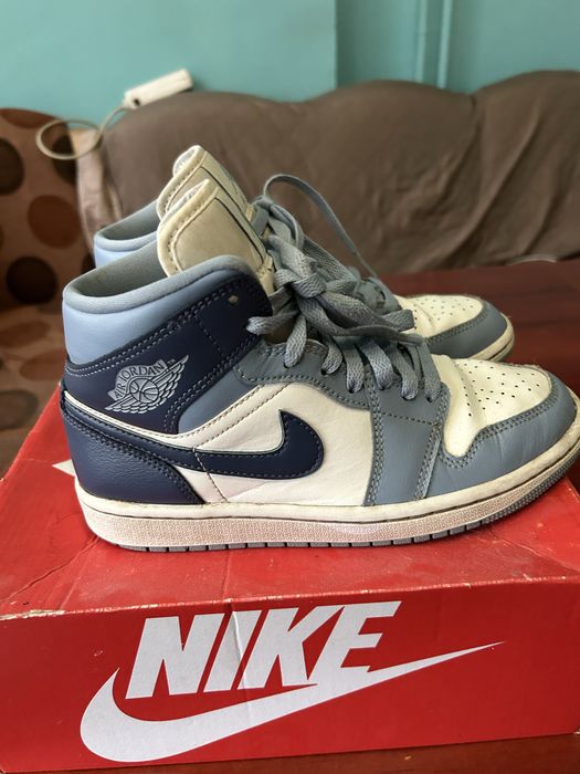 NIKE  маратонки  оригинални